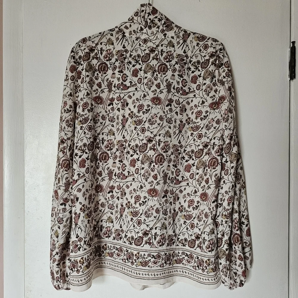 Max Studio white red floral print tie front long sleeve v neck blouse Size L - Picture 2 of 6